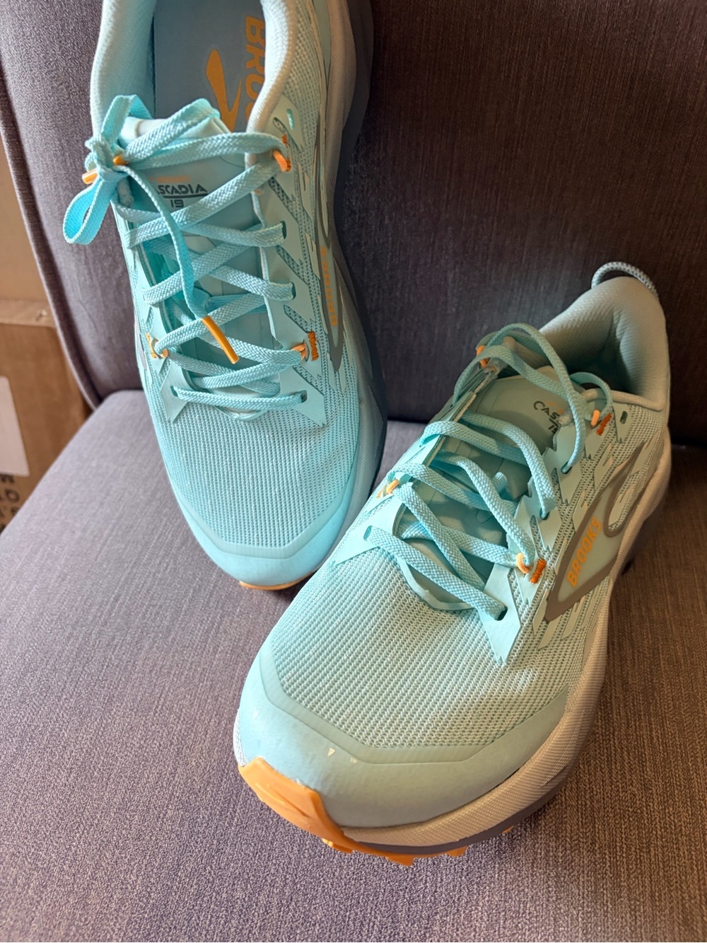 Light Teal Women's Athletic Sneakers - Brooks - Picture 2 of 6